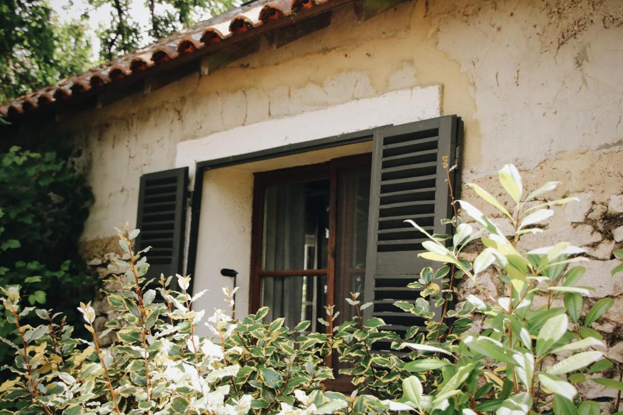 Les Cabanes De Rouffignac Villa Exterior photo