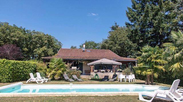 Les Cabanes De Rouffignac Villa Exterior photo