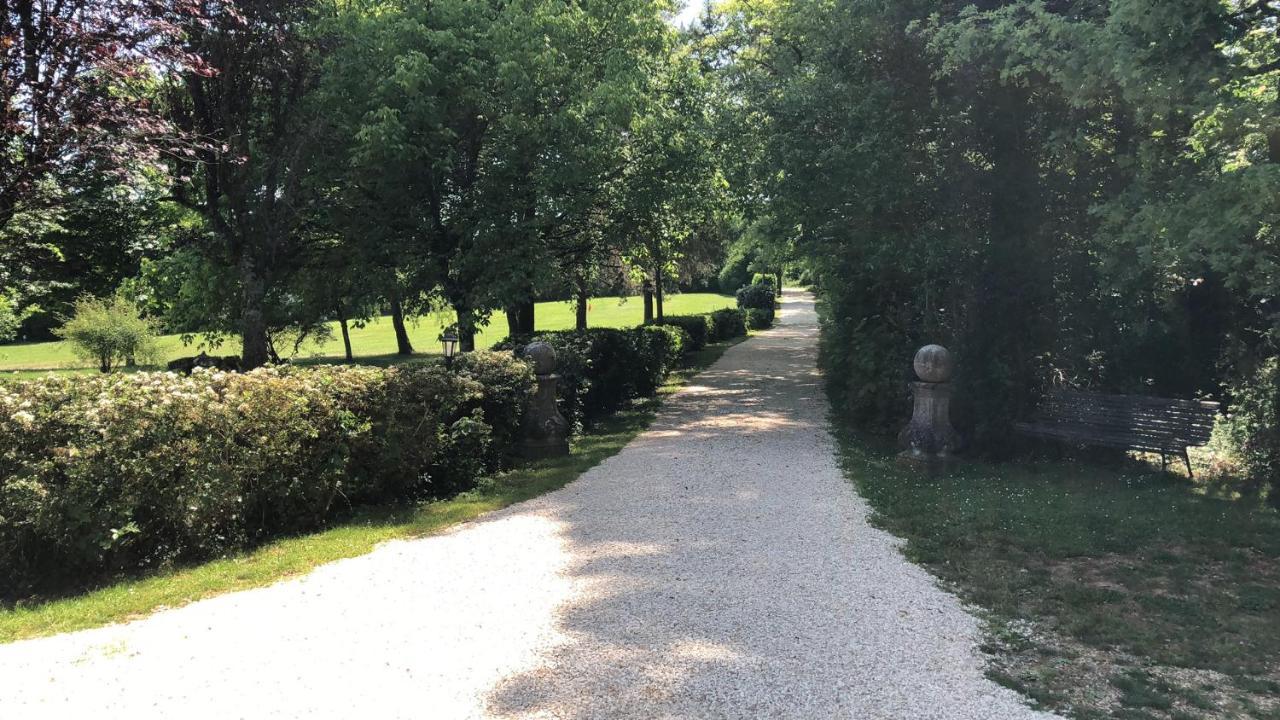 Les Cabanes De Rouffignac Villa Exterior photo