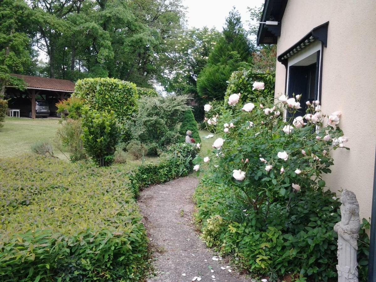 Les Cabanes De Rouffignac Villa Exterior photo